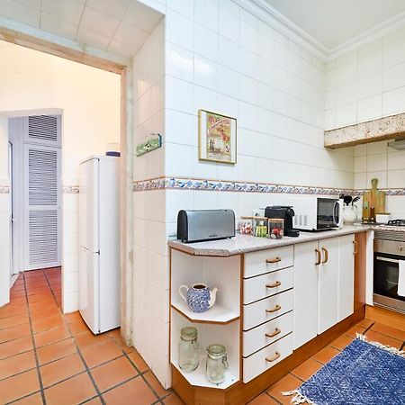 Spacious Bairro Alto Apartment With Courtyard, By Timecooler Lisboa Kültér fotó