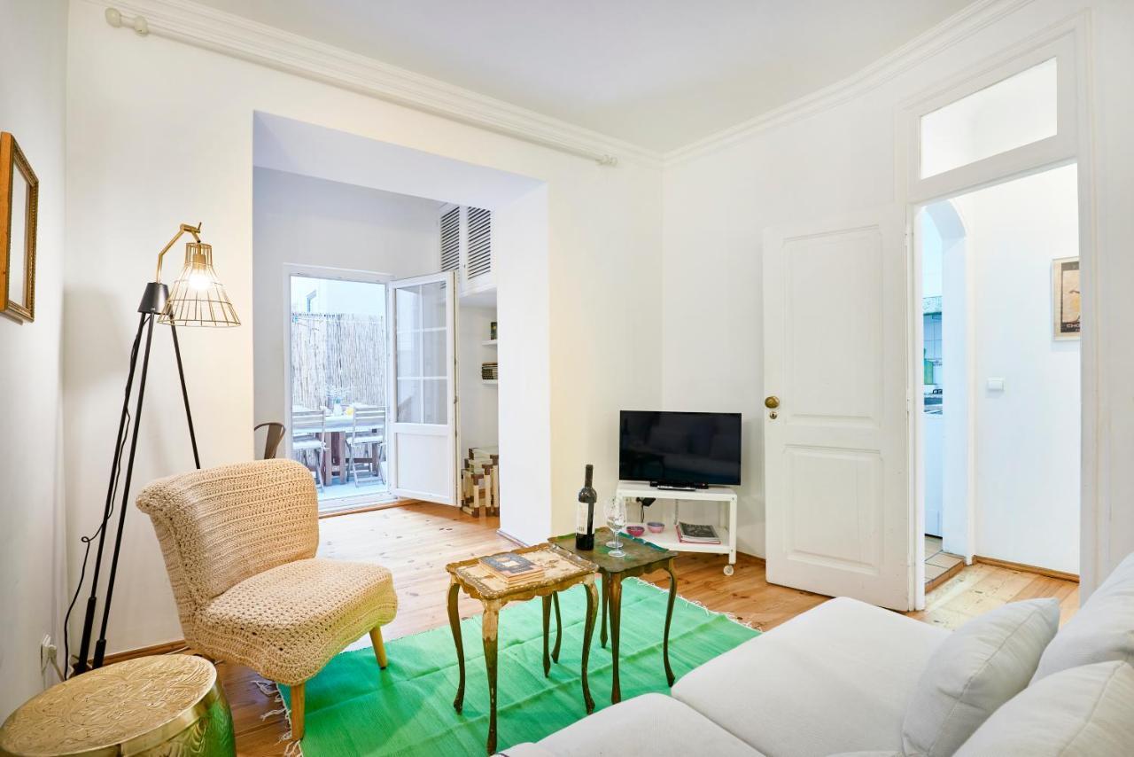 Spacious Bairro Alto Apartment With Courtyard, By Timecooler Lisboa Kültér fotó