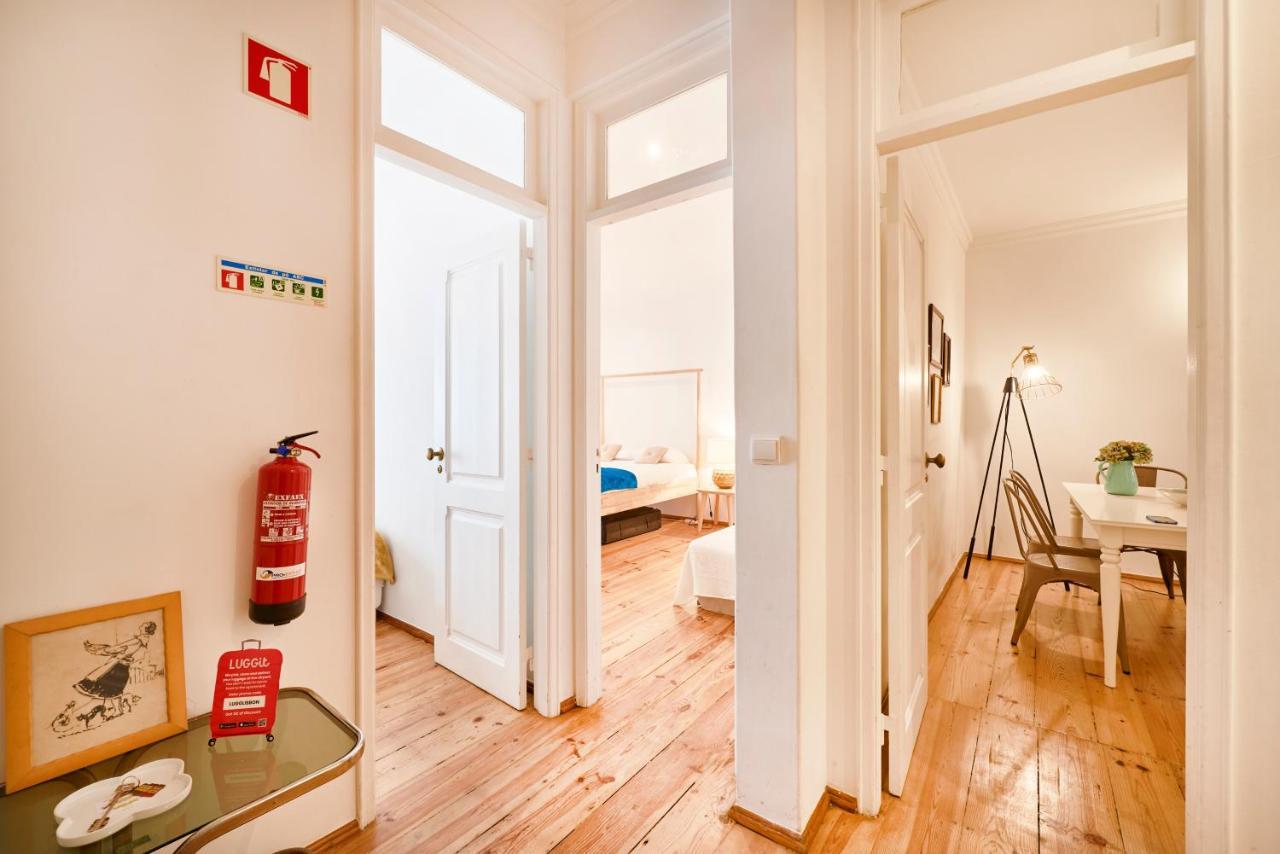 Spacious Bairro Alto Apartment With Courtyard, By Timecooler Lisboa Kültér fotó