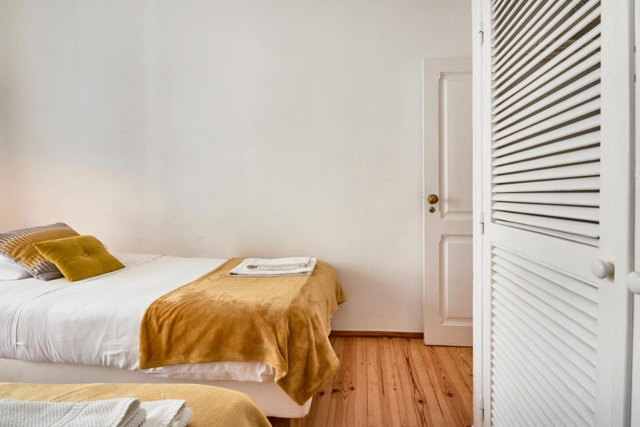 Spacious Bairro Alto Apartment With Courtyard, By Timecooler Lisboa Kültér fotó