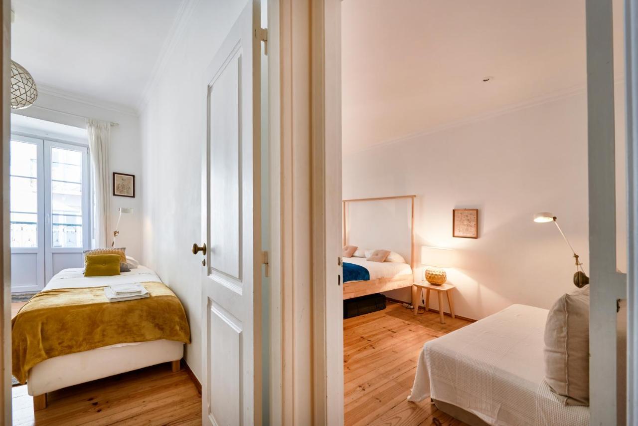 Spacious Bairro Alto Apartment With Courtyard, By Timecooler Lisboa Kültér fotó