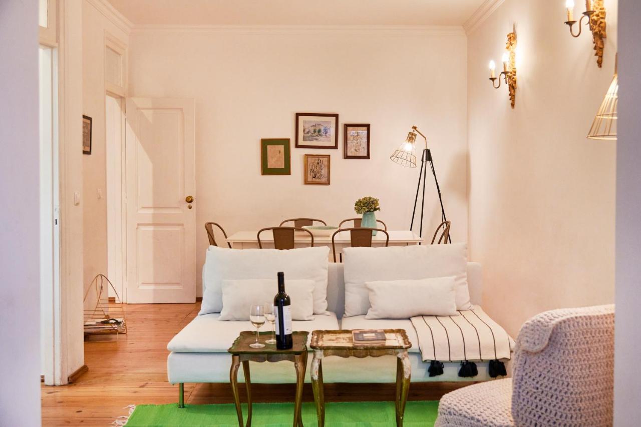 Spacious Bairro Alto Apartment With Courtyard, By Timecooler Lisboa Kültér fotó