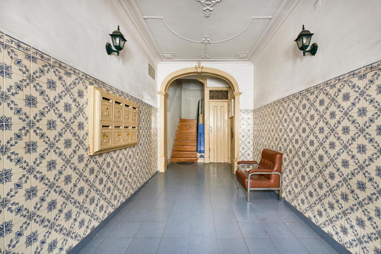 Spacious Bairro Alto Apartment With Courtyard, By Timecooler Lisboa Kültér fotó