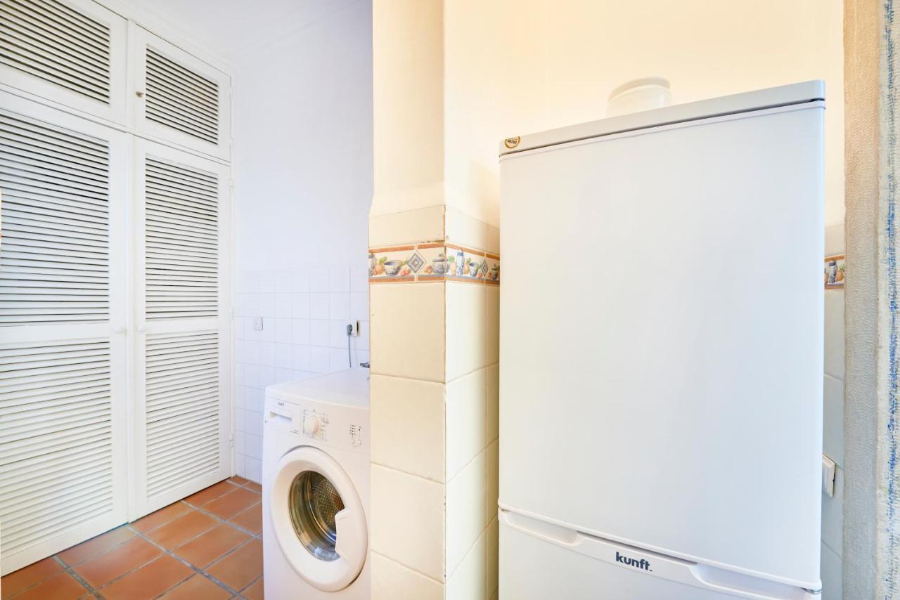 Spacious Bairro Alto Apartment With Courtyard, By Timecooler Lisboa Kültér fotó